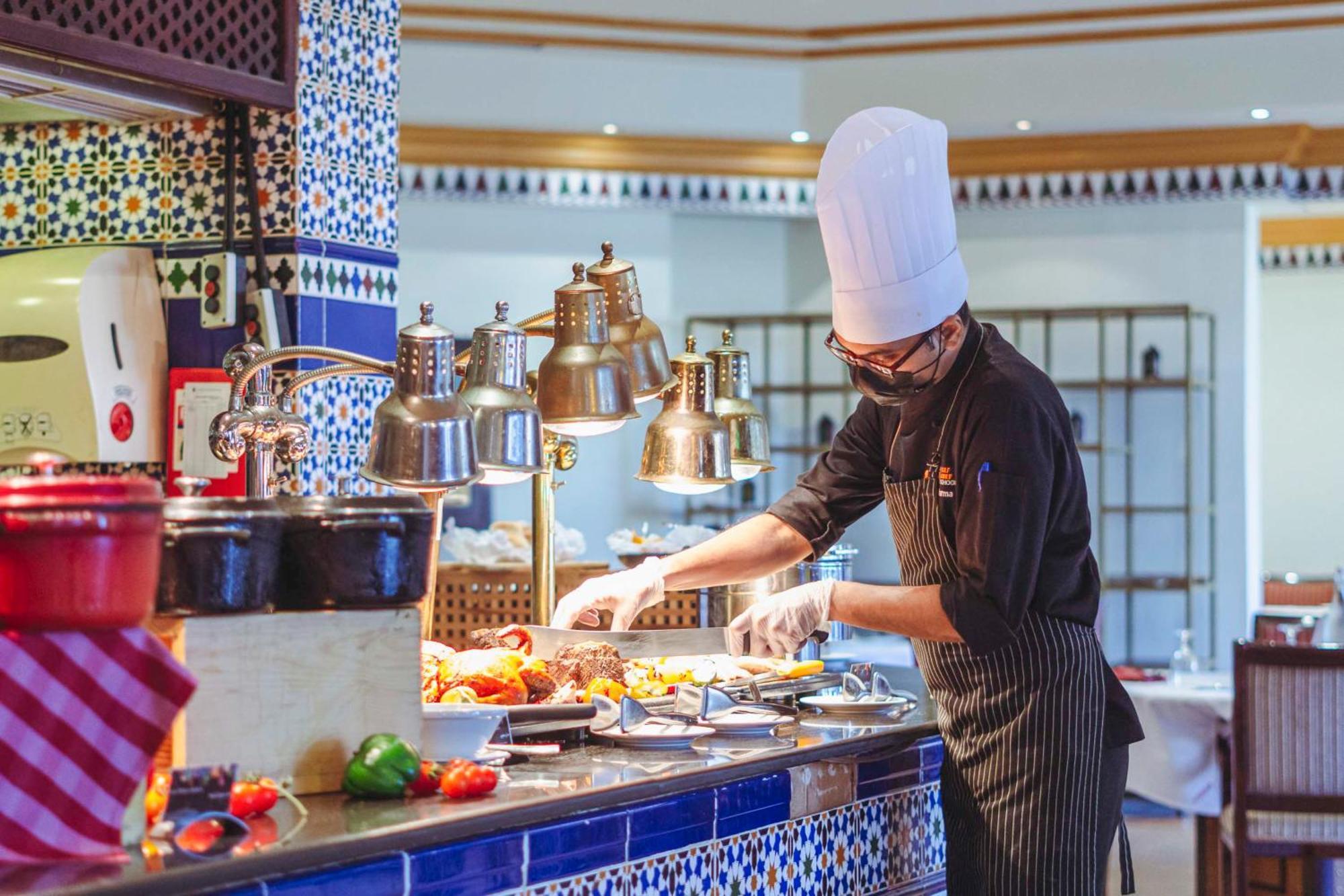 Intercontinental Muscat Hotel Exterior photo